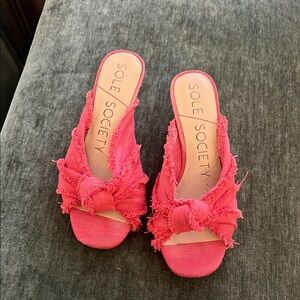 Sole Society Salmon Pink Women's Kitten Wedge